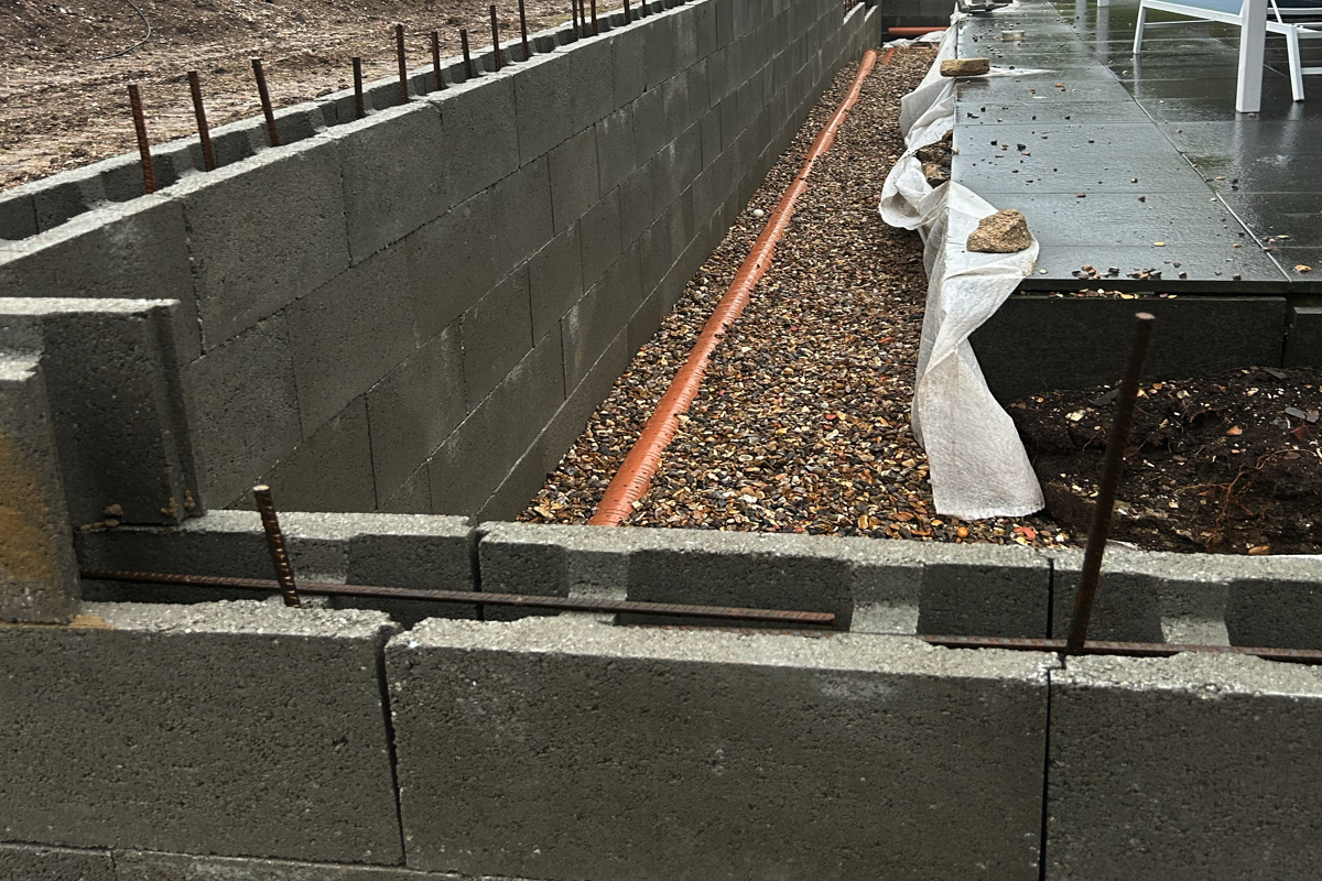 Flood defence wall, food wall design